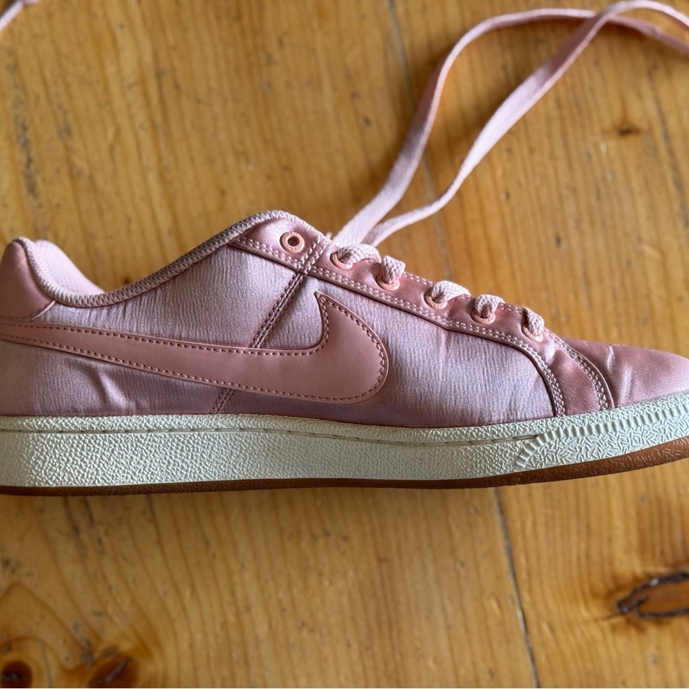 Nike Court Royale Women's Pink Satin Sneakers Rare Find! - Picture 3 of 10
